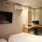 Atti Guesthouse